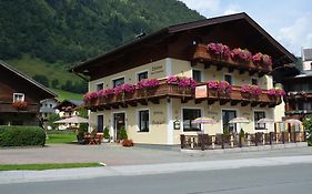 Pension Dorfplatzl